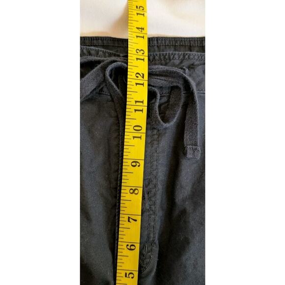 St John's Bay Women's plus Bermuda Cargo Shorts Black size 30W - Picture 9 of 10